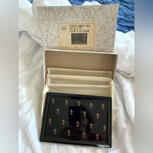 Vintage Davar Set of 4 Fleur de Lis Canapé Trays in Original Box and Wrapping